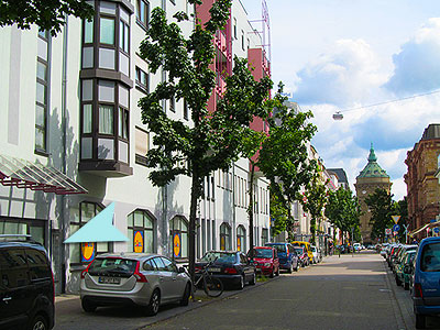 Zahnarztpraxis A. Lassman Mannheim Schwetzingerstadt zw. Hauptbahnhof und Wasserturm am Bismarckplatz